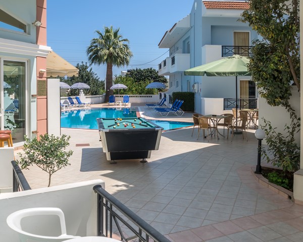 Athena Apartments in Stalis