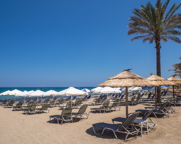 Athena Apartments in Stalis