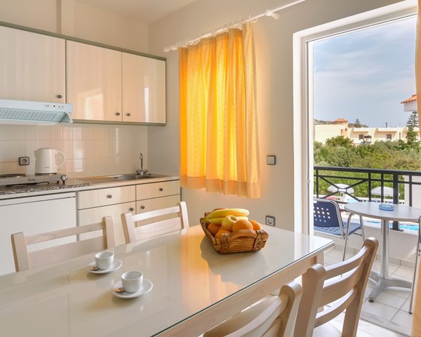 Athena Apartments in Stalis