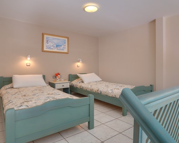 Athena Apartments in Stalis