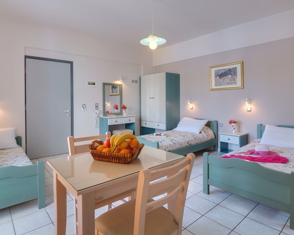 Athena Apartments in Stalis