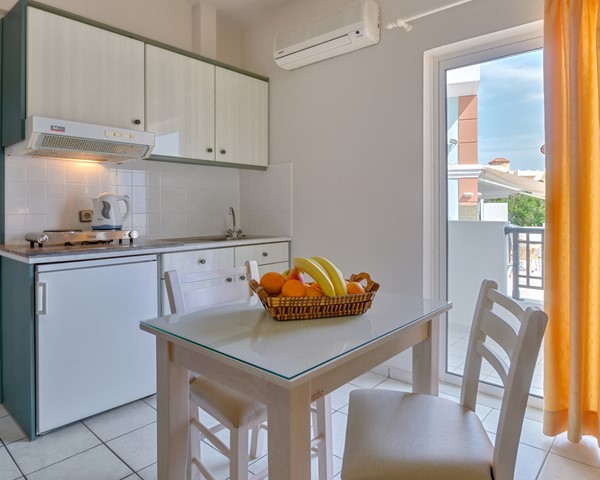 Athena Apartments in Stalis