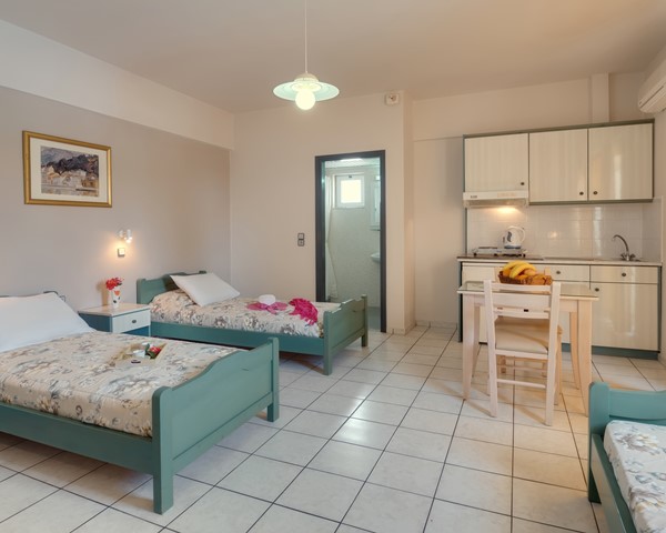 Athena Apartments in Stalis